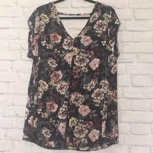 Short Sleeve Black with flowers